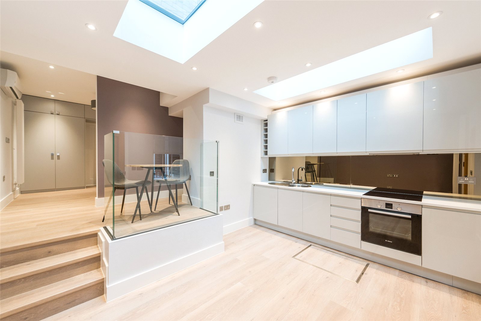 Ivor Court, 209 Gloucester Place, London, NW1 - Sandfords