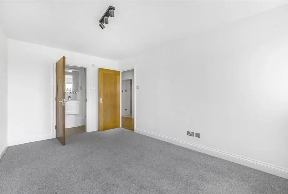 Elizabeth Court, 1 Palgrave Gardens, London, NW1 - Sandfords