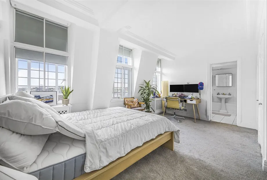 Chiltern Court, Baker Street, London, NW1 - Sandfords