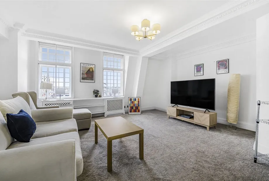 Chiltern Court, Baker Street, London, NW1 - Sandfords