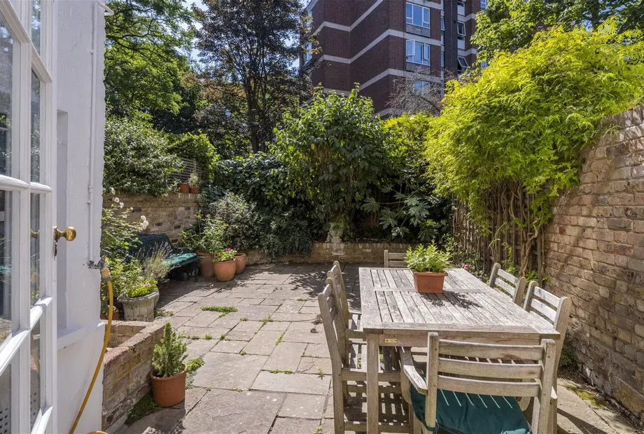 Chalcot Crescent, London, NW1 - Sandfords