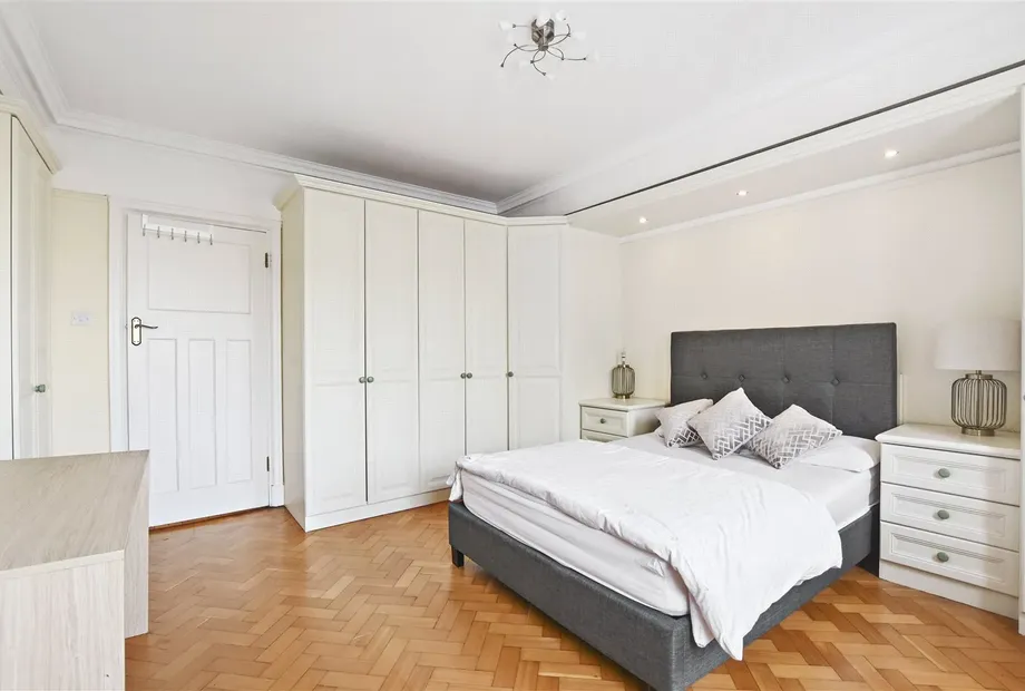 Chiltern Court, Baker Street, London, NW1 - Sandfords