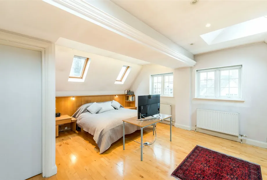 Ranulf Road, The Hocrofts, London, NW2 - Sandfords