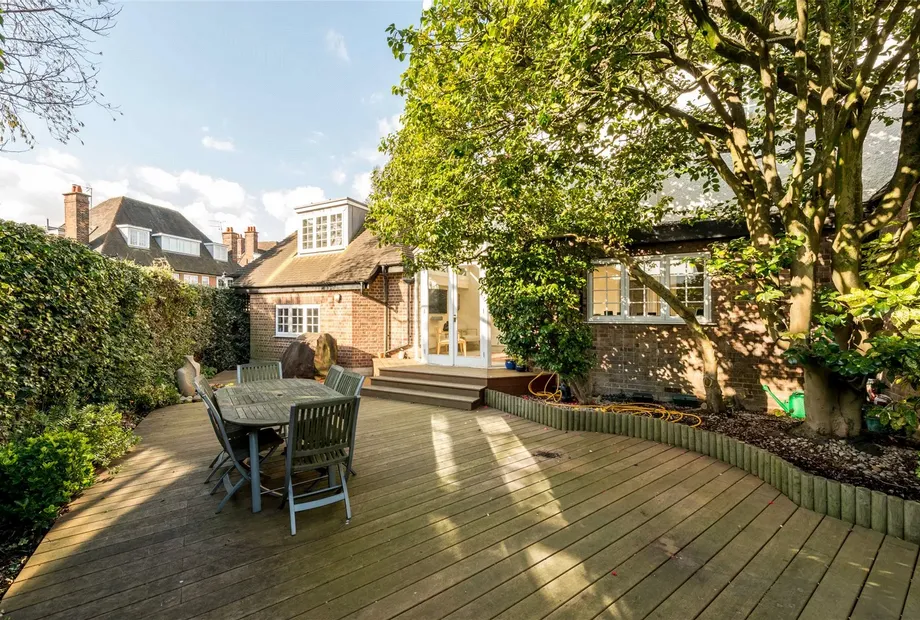 Ranulf Road, The Hocrofts, London, NW2 - Sandfords