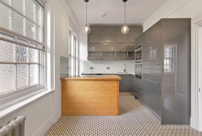 Baker Street, London, NW1 - Sandfords