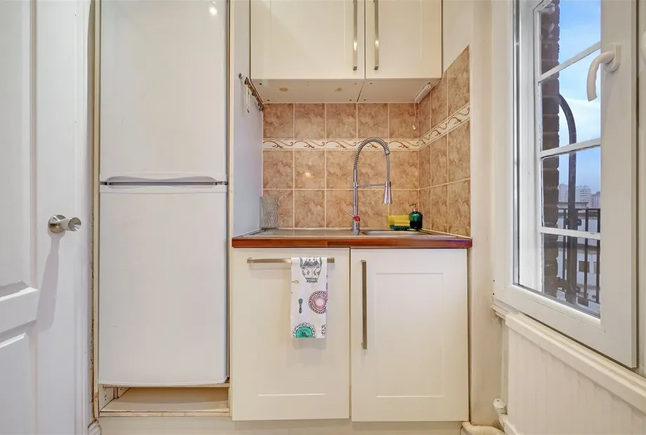 Rossmore Court, Park Road, London, NW1 - Sandfords