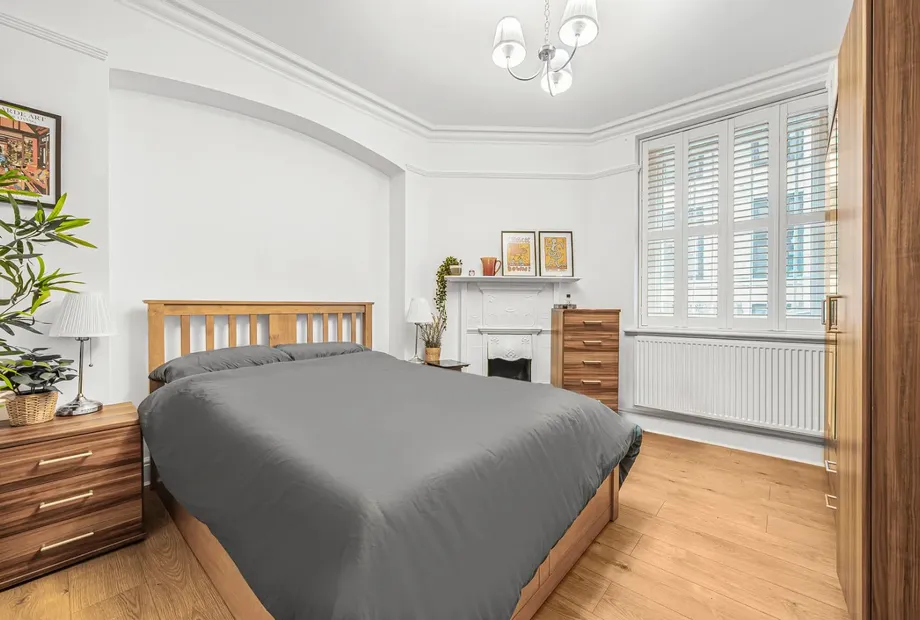 Clarence Gate Gardens, Glentworth Street, London, NW1 - Sandfords