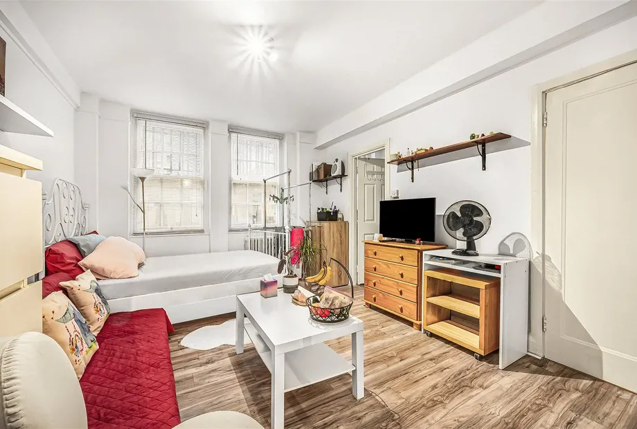 Ivor Court, Gloucester Place, London, NW1 - Sandfords