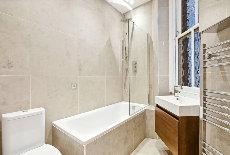 Clarence Gate Gardens, Glentworth Street, London, NW1 - Sandfords