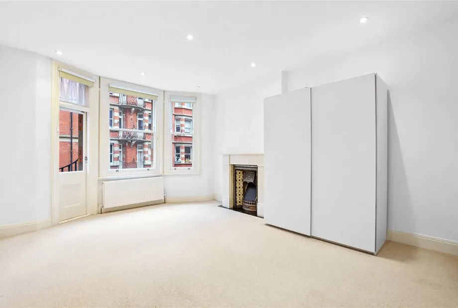 Clarence Gate Gardens, Glentworth Street, London, NW1 - Sandfords