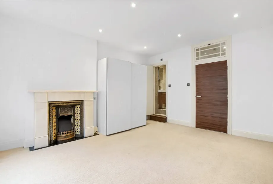 Clarence Gate Gardens, Glentworth Street, London, NW1 - Sandfords