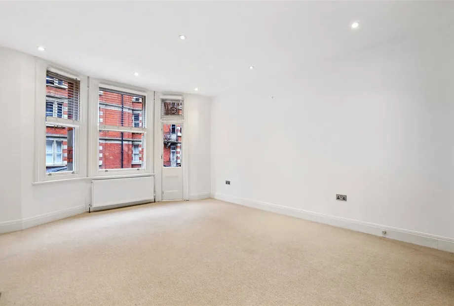 Clarence Gate Gardens, Glentworth Street, London, NW1 - Sandfords