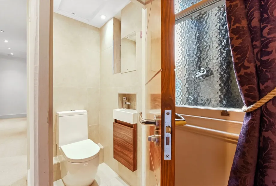 Clarence Gate Gardens, Glentworth Street, London, NW1 - Sandfords