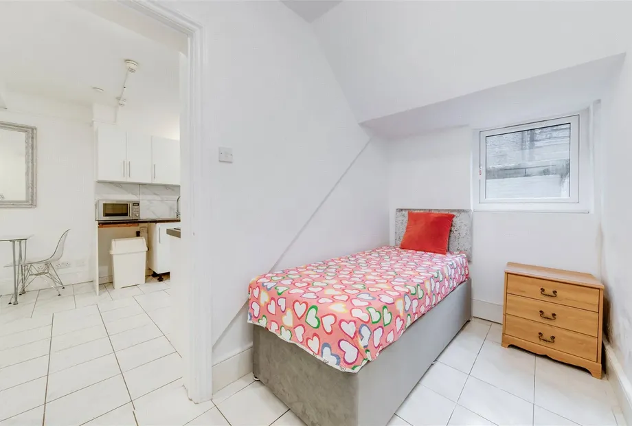 29 Daventry Street, London, NW1 - Sandfords