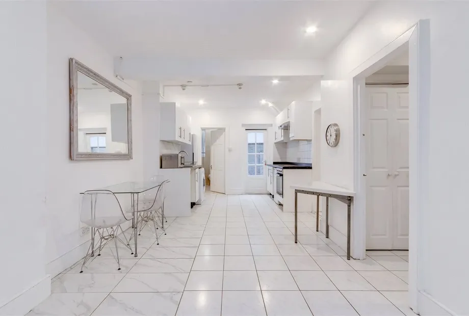 29 Daventry Street, London, NW1 - Sandfords