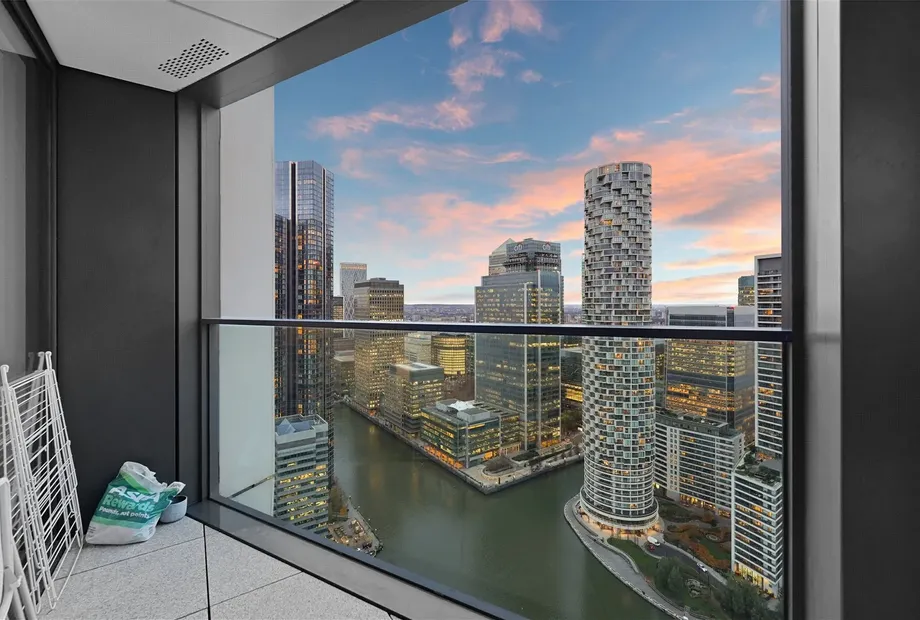 Amory Tower, 203 Marsh Wall, Canary Wharf, London, E14 - Sandfords