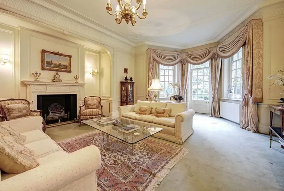 House for sale with 5 bedrooms in Elsworthy Road, Primrose Hill, London