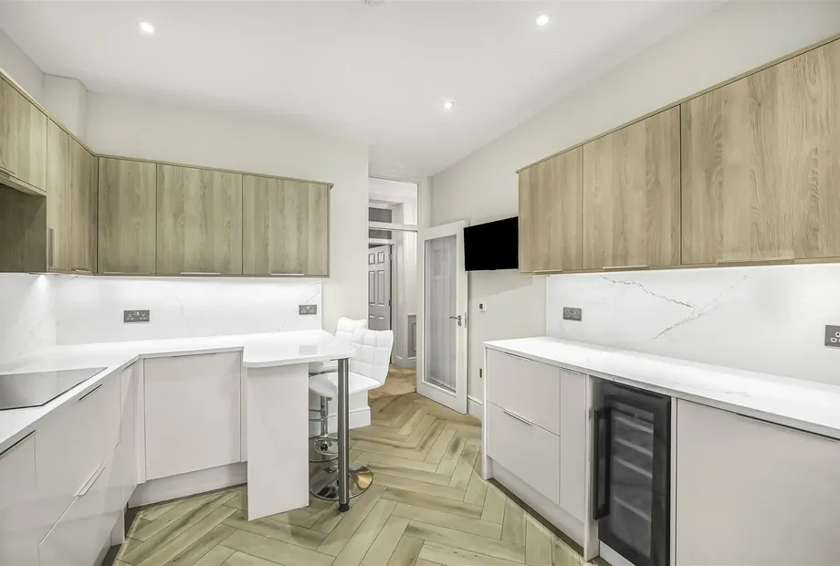 Clarence Gate Gardens, Glentworth Street, London, NW1 - Sandfords