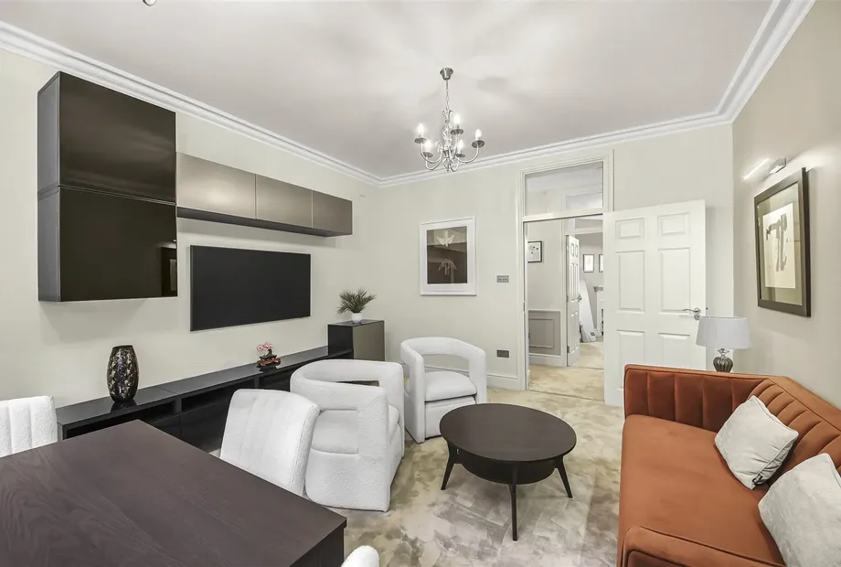 Clarence Gate Gardens, Glentworth Street, London, NW1 - Sandfords