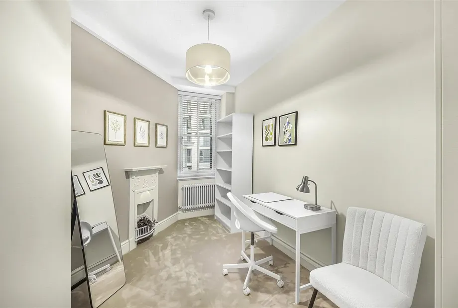 Clarence Gate Gardens, Glentworth Street, London, NW1 - Sandfords