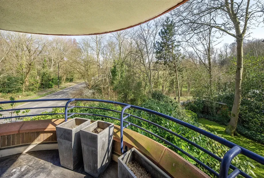 Firecrest Drive, Hampstead, London, NW3 - Sandfords