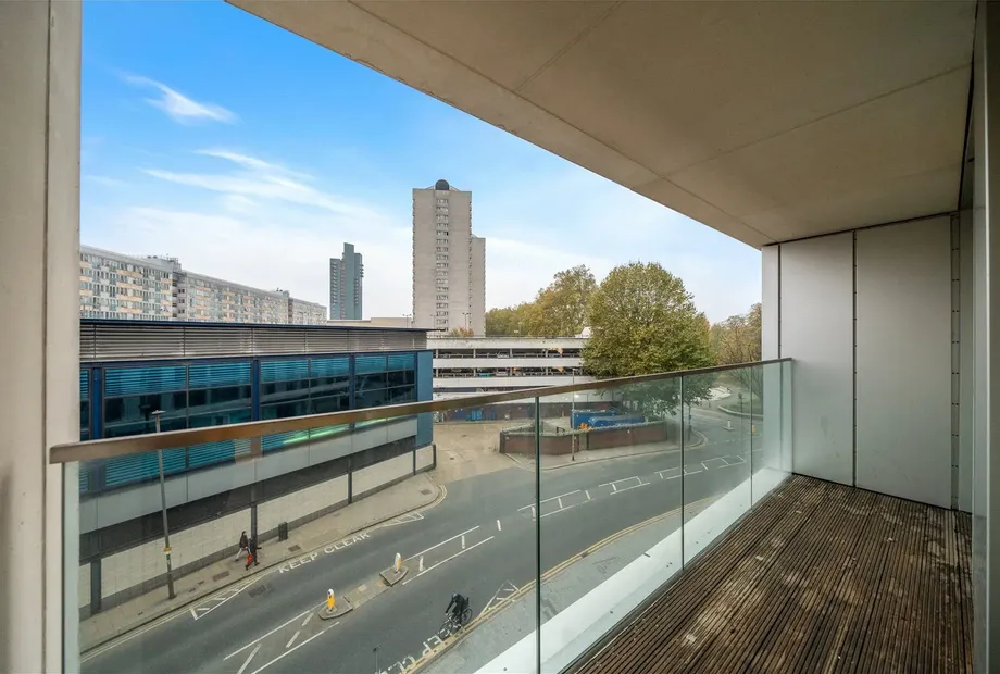 Buckhold Road, Wandsworth, London, SW18 - Sandfords