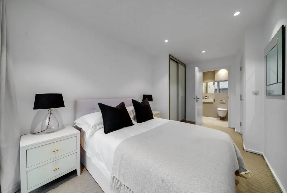 Buckhold Road, Wandsworth, London, SW18 - Sandfords