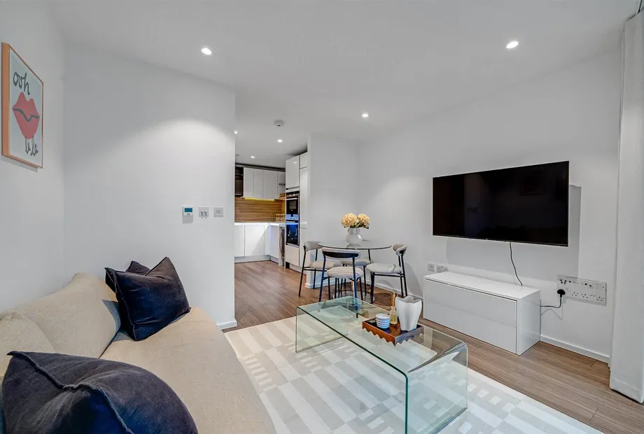 Buckhold Road, Wandsworth, London, SW18 - Sandfords