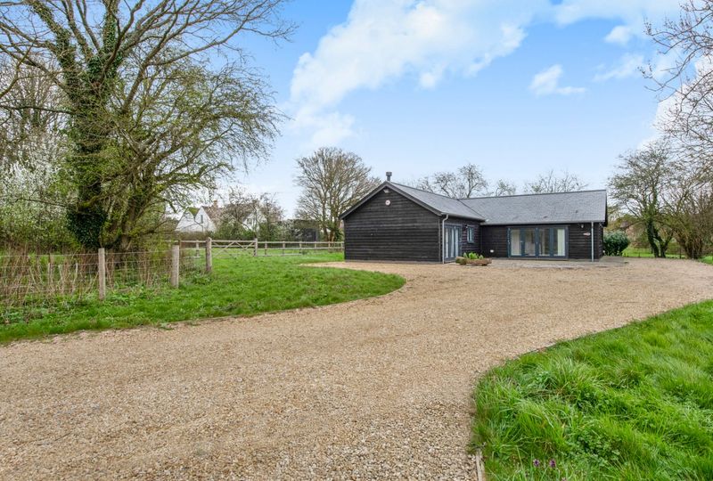 Sprigs Holly, Chinnor, Oxfordshire, OX39 - Sandfords