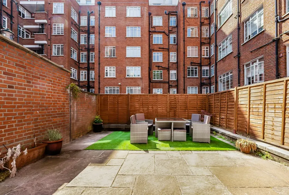 St. James's Terrace Mews, St Johns Wood, London, NW8 - Sandfords