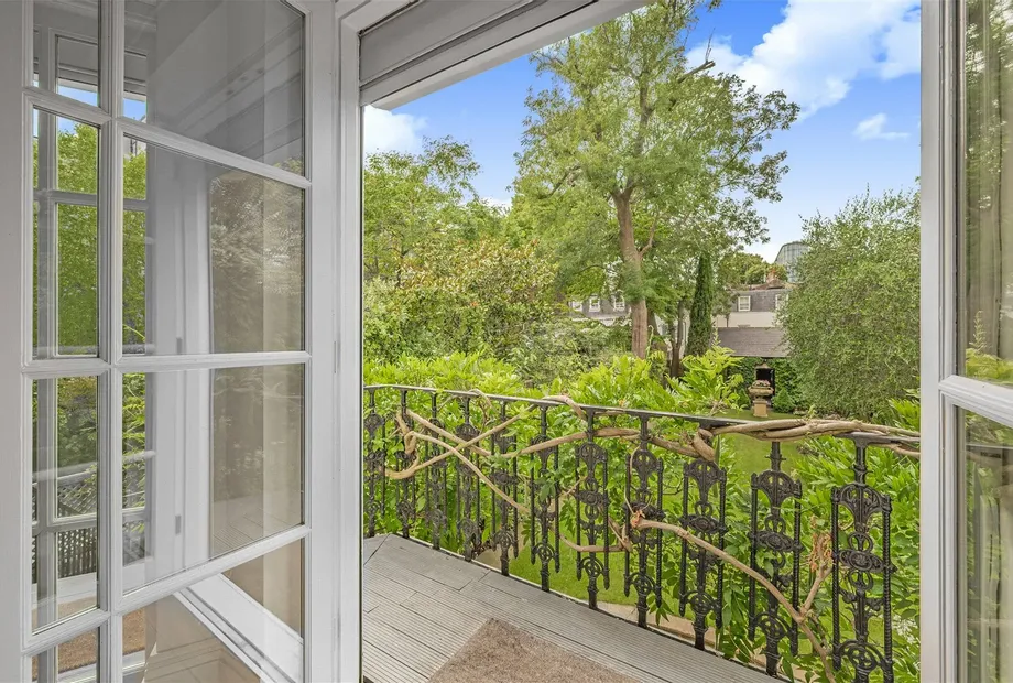 Addison Road, Kensington, London, W14 - Sandfords