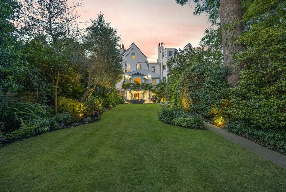 Addison Road, Kensington, London, W14 - Sandfords