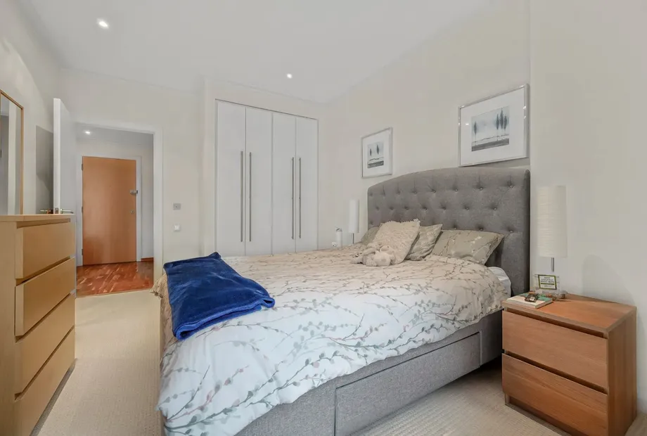 South Quay Square, London, E14 - Sandfords