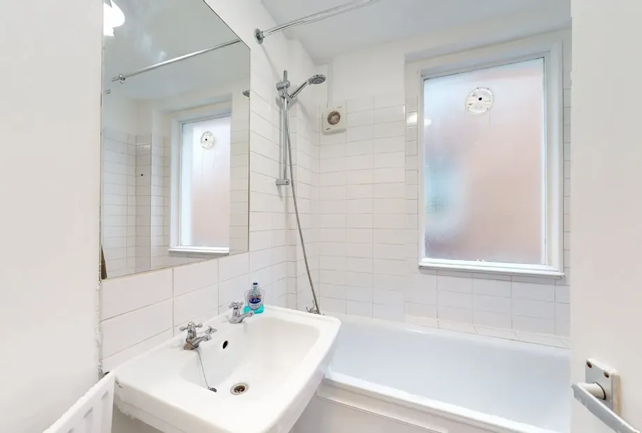 Bracewell Road, Kensington, London, W10 - Sandfords