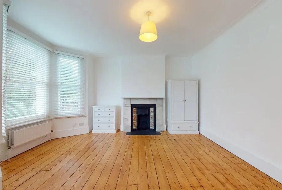 Bracewell Road, Kensington, London, W10 - Sandfords