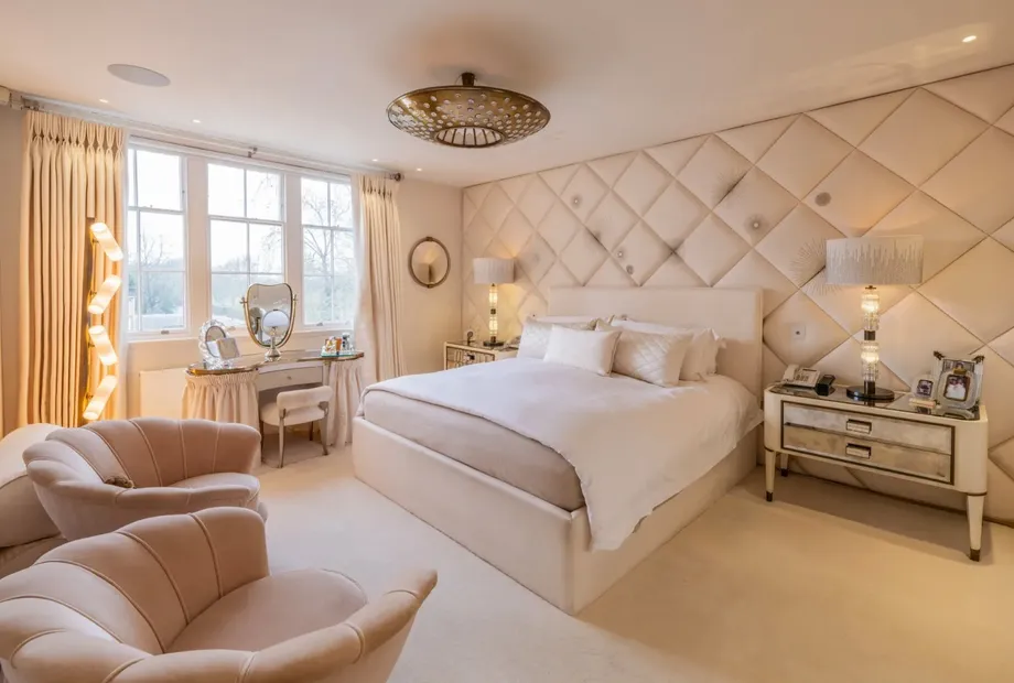 St. Katharines Precinct, Regent's Park, London, NW1 - Sandfords