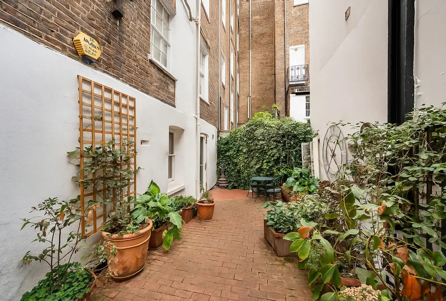 Upper Montagu Street, Marylebone, London, W1H - Sandfords