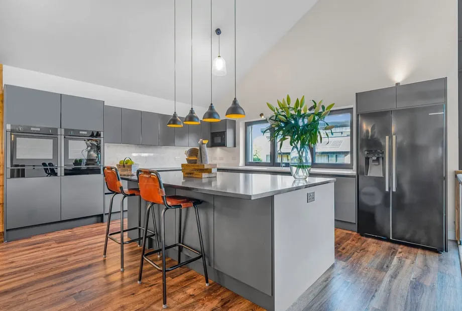 Haven Place, Park Street Lane, Park Street, St. Albans, AL2 - Sandfords